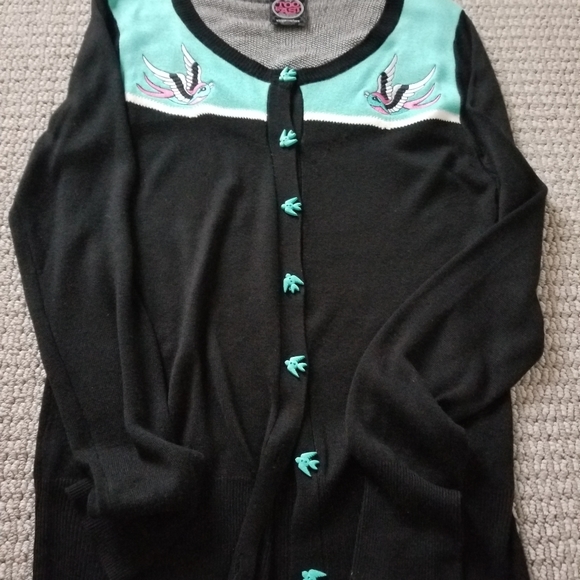 Cardigan - Picture 1 of 6